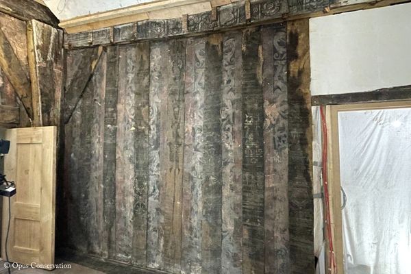 Calverley painted wall 600x400.jpg