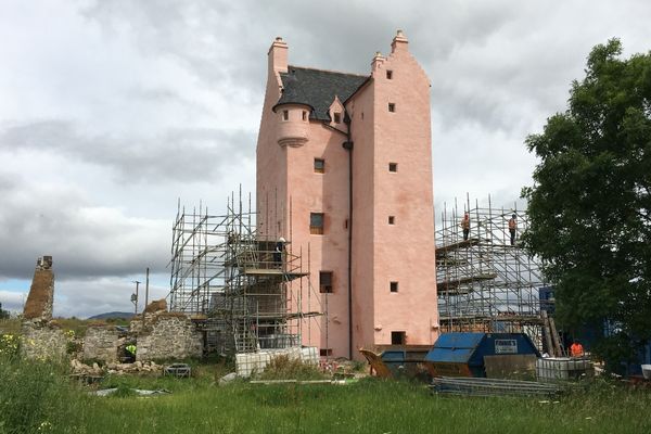 Fairburn Tower during restoration 600x400.jpg