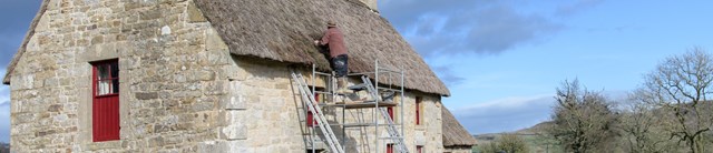Thatching causeway house hero 3200x690
