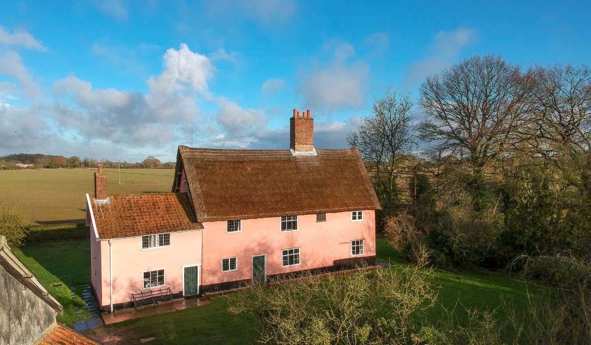 Manor Farm 1200x700.jpg