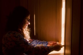 Hannah video still 600x400