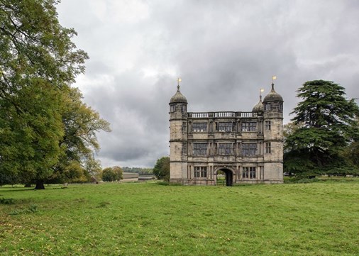 Tixall Gatehouse 900x642