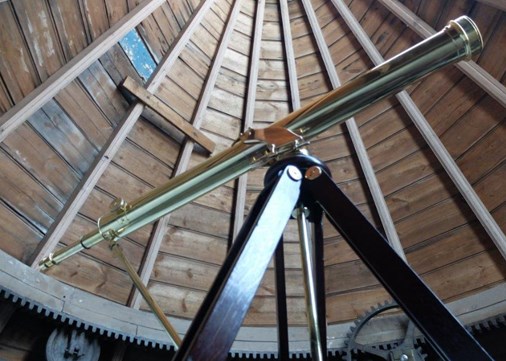 Belmont telescope 900 x 642