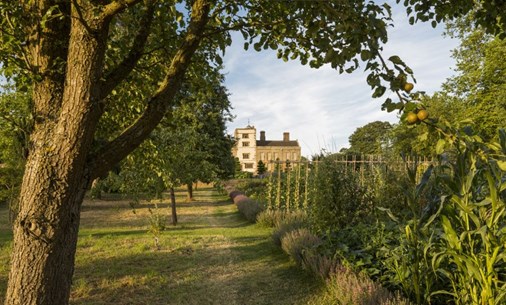 Canons Ashby 900x642