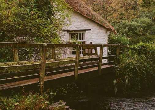 Coombe 900x642