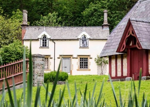 poultrycottage-summer-450x321