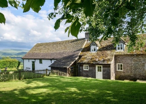 Maesyronnen-Exterior 450x321