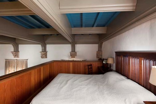 abbeygatehouse-interior-bedroom-600x400