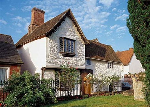 Ancienthouse-exterior-main-450x321