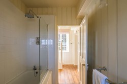 Arra Venton interior shower1200x800