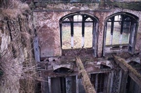 astleycastle-before-guttedinterior1989-600x400