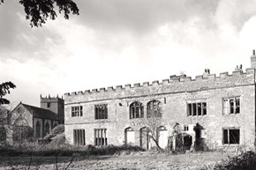 astleycastle-before-ruinedfrontageandchurch-600x400