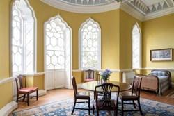 Banqueting House dining with bed 1200x800