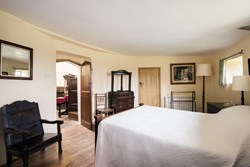 Beamsley double bedroom 1200x800