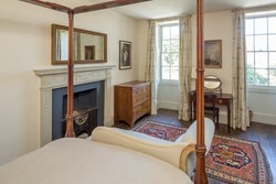 Belmont main bedroom 1200x800