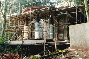 birdhouse-restoration-scaffolding-600x400