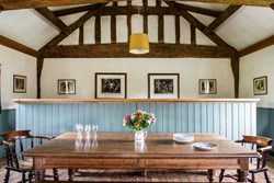 BromfieldPrioryGatehouse-Interior-DinningTable-600x400