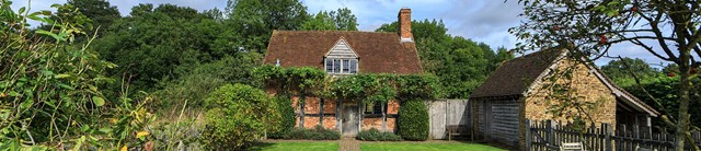 Bush Cottage hero 3200x690