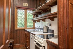 Castle Bungalow int kitchen 1200x800