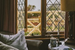Castle Bungalow int window coffee1200x800