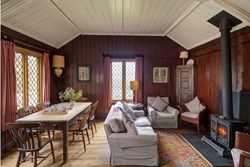 Castle Bungalow int sitting dining  1200x800