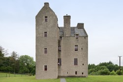 castle of park ext main 1200x800