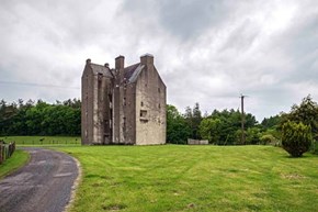 castleofpark-exterior-main-600x400