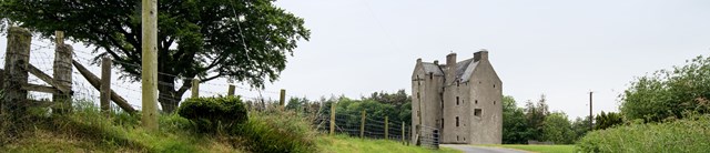 CastleofPark-exterior-lane-1600x345