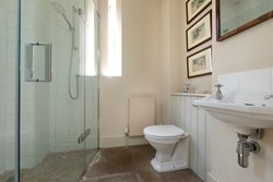 China Tower shower room 1200x800