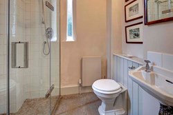china-interior-bathroom-600x400