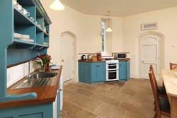 china-interior-kitchen-600x400