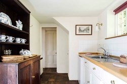 ChurchCottage-interior-kitchen-600x400