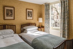 43 Cloth Fair bedroom 1200x800