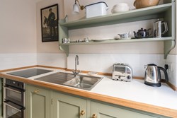 43 Cloth Fair kitchen 2 1200x800