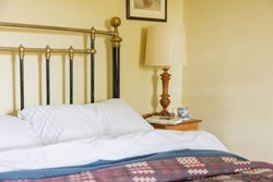 Coed y Bleiddiau int bedside1200x800