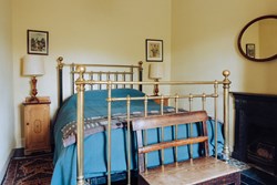 Coed y Bleiddiau int double bedroom 1200x800