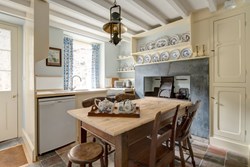 CoedyBleiddiau-interior-kitchendoor-600x400