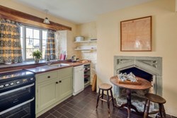 The College kitchen 2 600 x 400