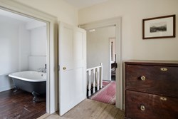 Collegehill House int bathroom 1200x800