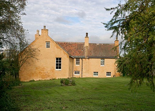 collegehill-exterior-main-450x321