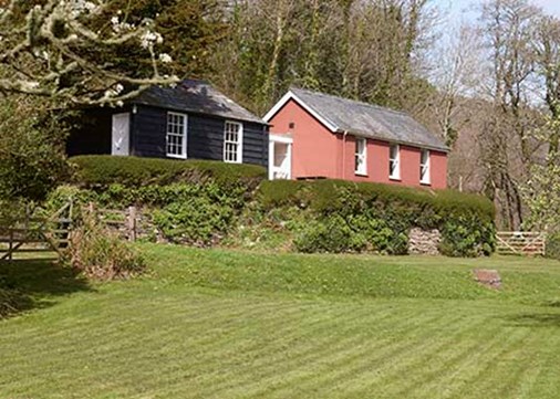 ChapelCottage-Exterior-main-450x321