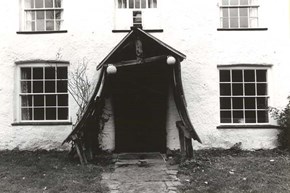 hawkers-history-frontdoor-600x400