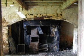 cowside-restoration-damagedfireplace-600x400