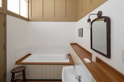 Crownhill Fort bathroom1200x800