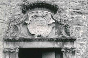 Cullodentower-history-crest-600x400