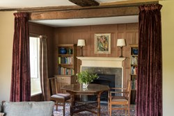 DunshayManor-interior-sittingroomparlour-600x400