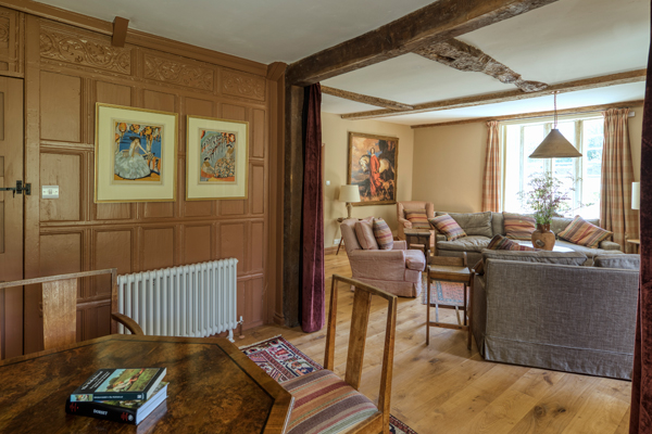 DunshayManor-interior-sittingroomparlourview-600x400.jpg