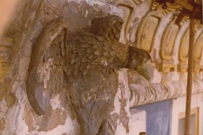 EgyptianHouse-restoration-damagedstatue-600x400