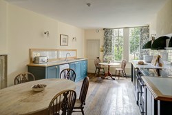 Elton House kitchen 1200x800