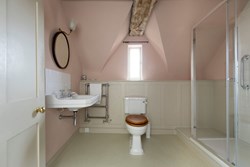 Elton House shower room 1200x800
